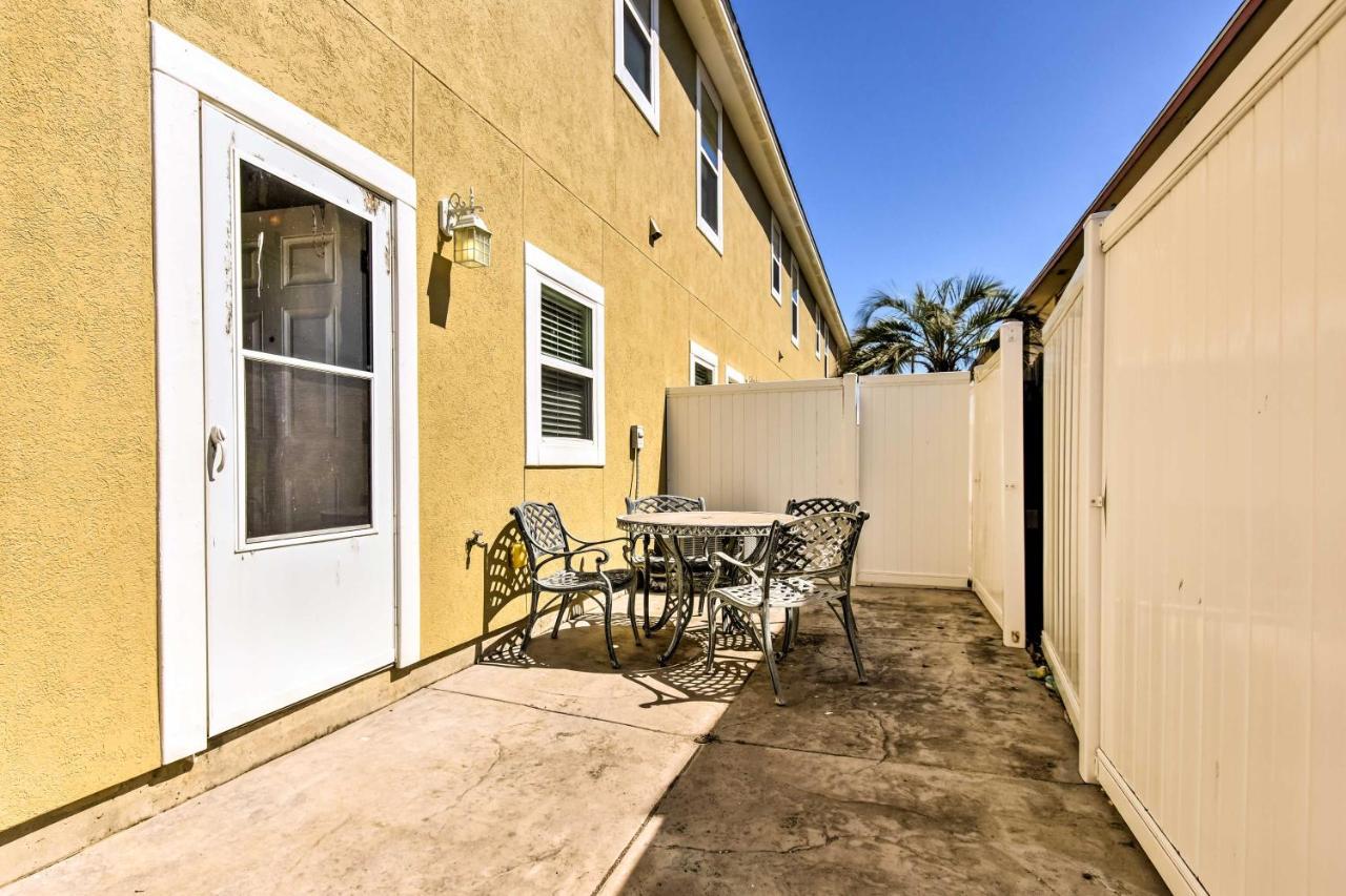 Waterfront Corpus Christi Townhome With Pool And Dock! Εξωτερικό φωτογραφία
