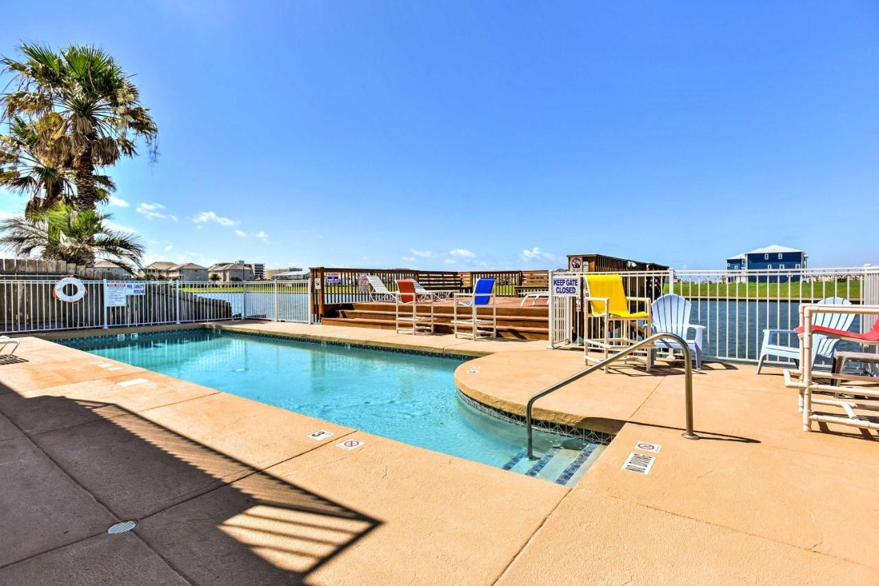 Waterfront Corpus Christi Townhome With Pool And Dock! Εξωτερικό φωτογραφία
