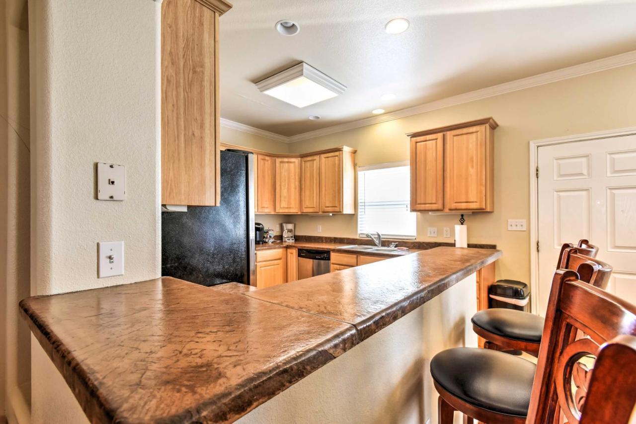 Waterfront Corpus Christi Townhome With Pool And Dock! Εξωτερικό φωτογραφία